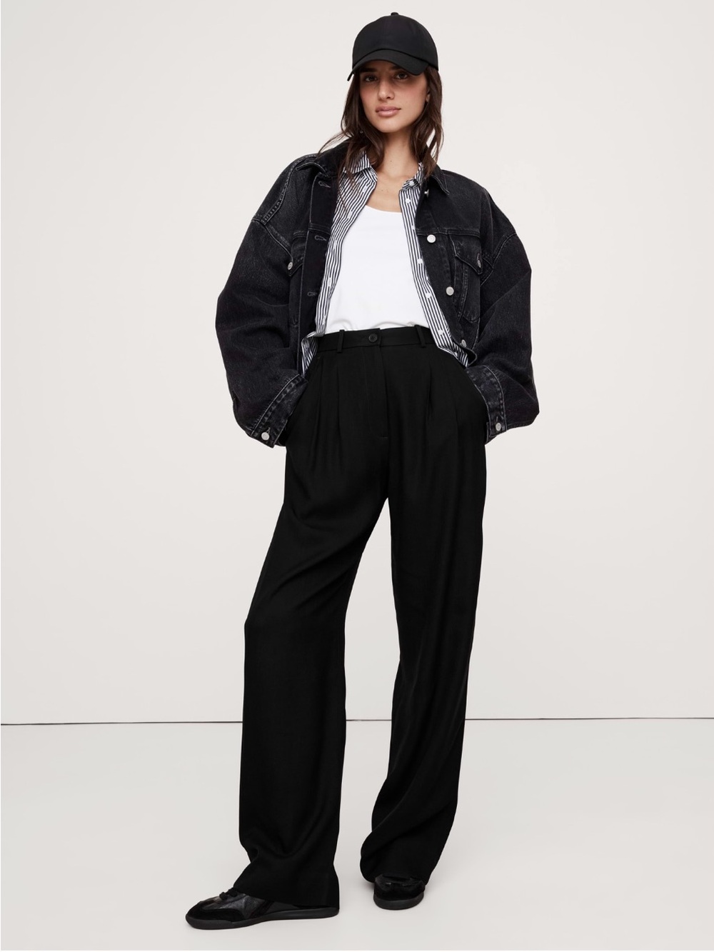 Banana Republic Black Wide-Leg Trousers in Drapey Twill